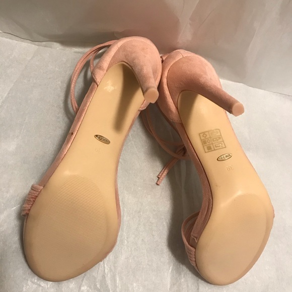 NIB VICES HEELS - Picture 8 of 8